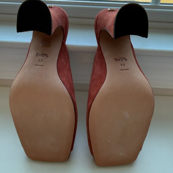 Coach Heels - Picture 4 of 4
